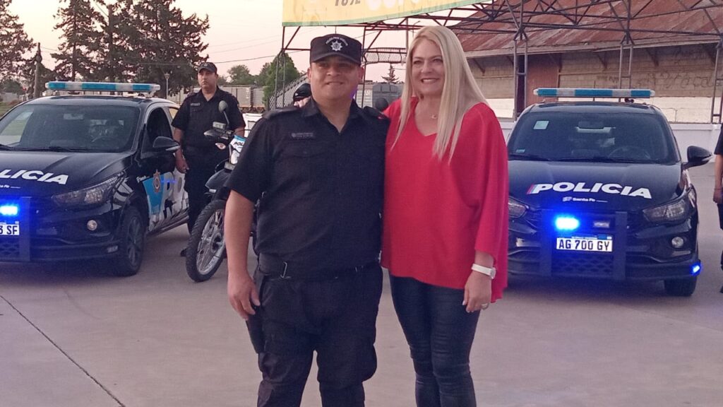 Entrega de nuevos móviles policiales y firma de convenios para localidades del Dpto. San Cristóbal 3 patrulleros 3