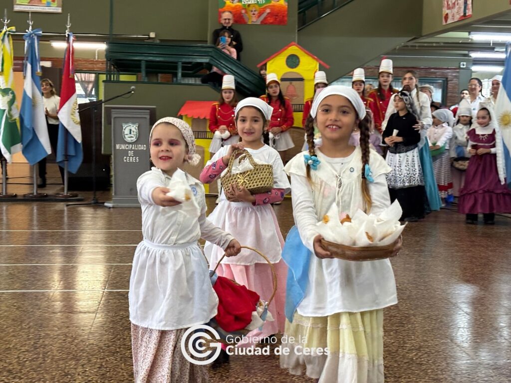 25 de mayo: El gobierno realizó el acto oficial 3 500560887 18459926719079661 3064805233727300702 n
