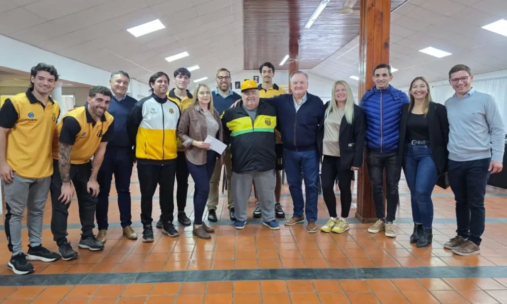 Michlig: “Nosotros seguimos estando, cara a cara con la gente, con hechos concretos y presencia permanente” 4 aportes ceres 5