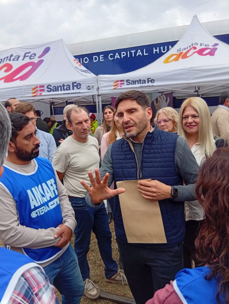 Por medio de un petitorio Amsafe pidió al Gobernador Maximiliano Pullaro que atienda los reclamos del sector Docente 3 amsafe 2