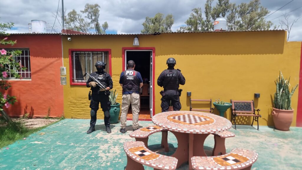 Ceres: PDI detuvo a un hombre por Microtráfico 2 pdi2