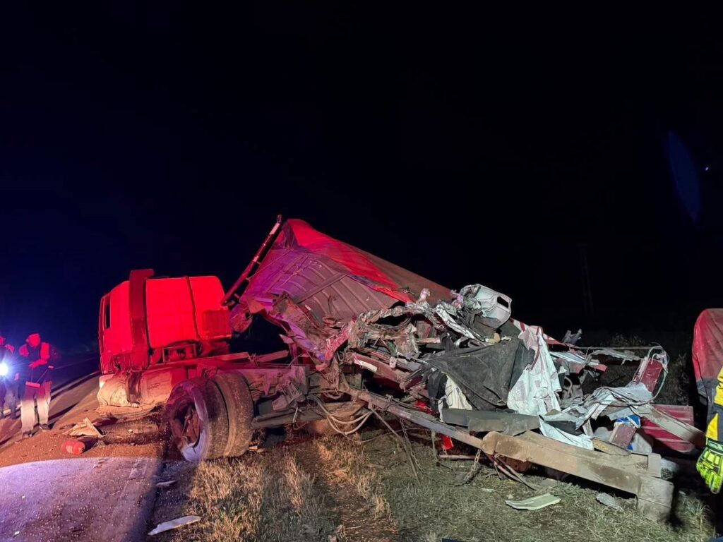 Trágico choque entre dos camiones sobre la Ruta Nacional 34: un camionero falleció 2 choque