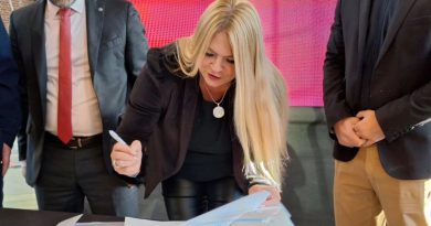 Caminos productivos: Alejandra Dupouy firmó convenio por 350 millones
