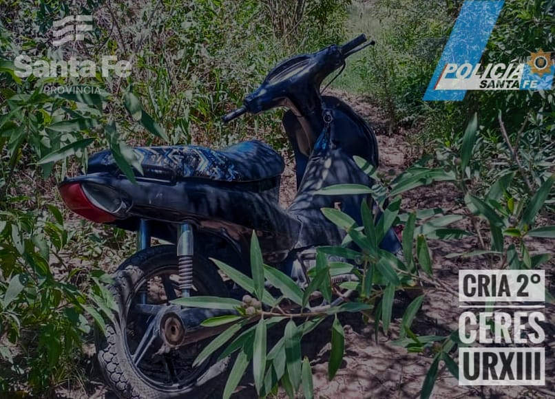 Recuperan una moto que fue abandonada por ladrones 1 WhatsApp Image 2024 12 22 at 13.00.03