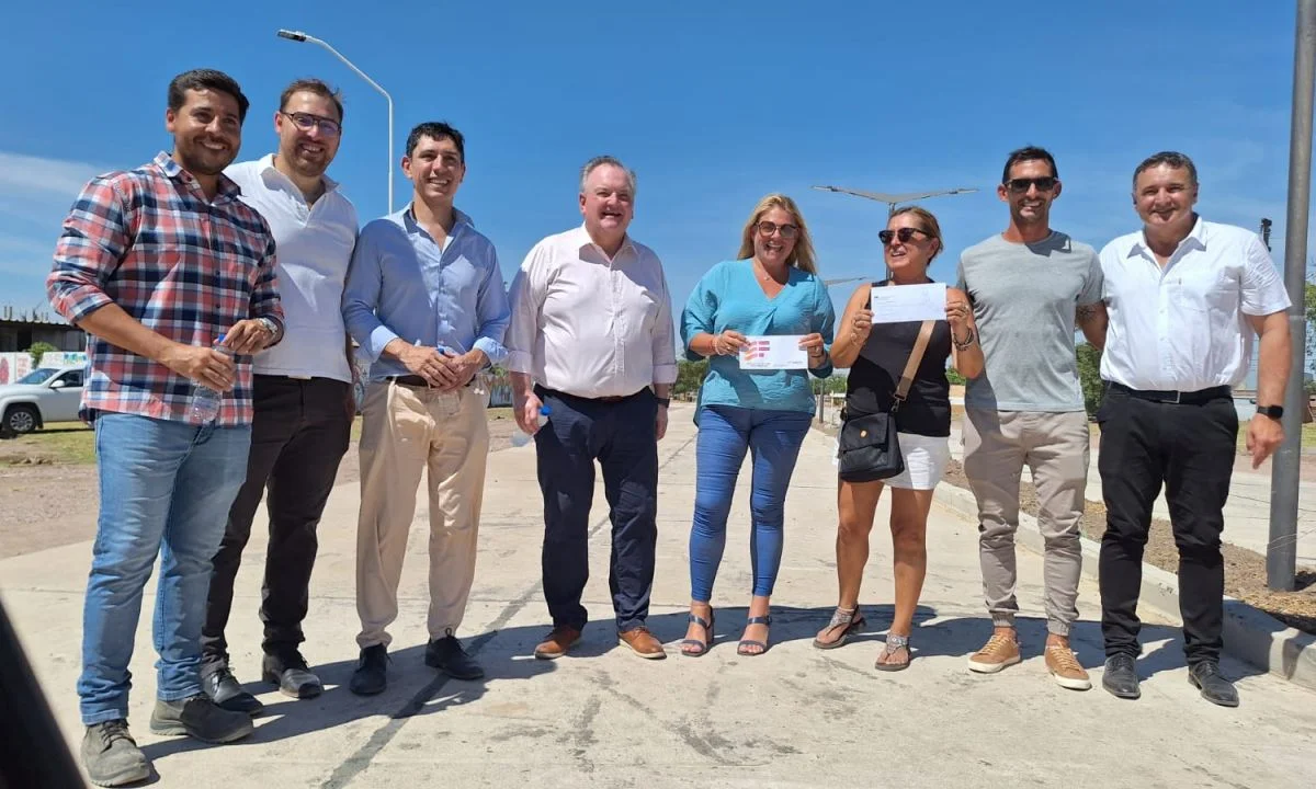 El senador Michlig entregó en Ceres aportes gubernamentales y participó de la presentación del Rally de los Cuatro Vientos 1 aportes ceres 1