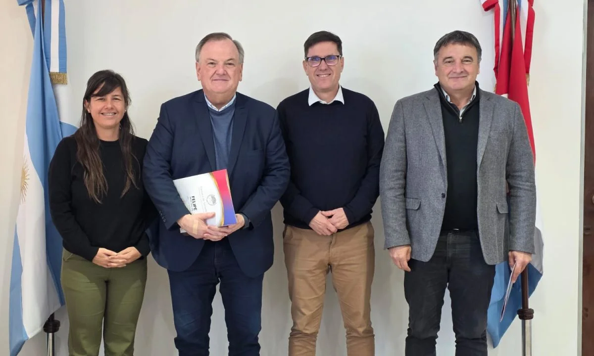 El Senador Michlig y el ministro José Goity evaluaron acciones y obras escolares para el Dpto. San Cristóbal 1 reunion goity 1