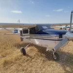 Investigan el hallazgo de una avioneta abandonada en Curupaity