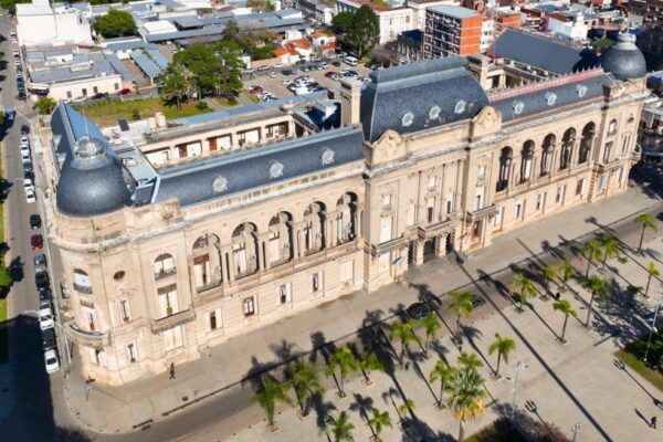 casa gris