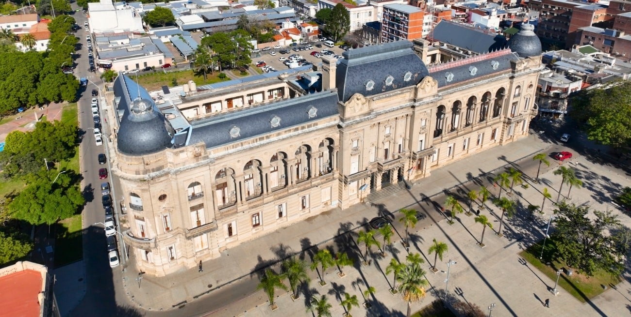 casa gris