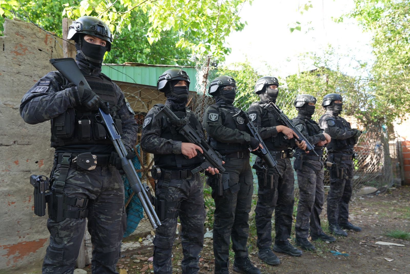 policias